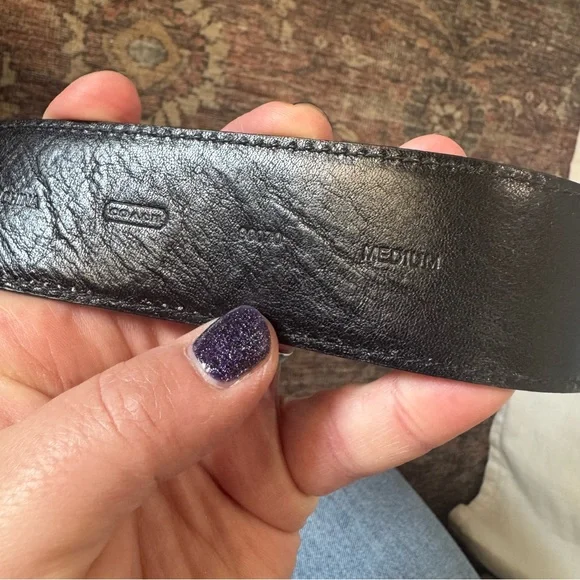 Vintage Y2K Coach Black Leather Belt with Silver Buckle, Size Small Coach Women Black Signature Jacquard and Leather Belt Size  main image 4